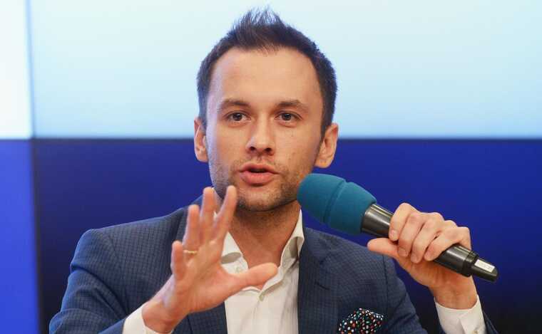 Пресс-секретарь SHAMAN’а Антон Коробков-Землянский умер от инфаркта миокарда