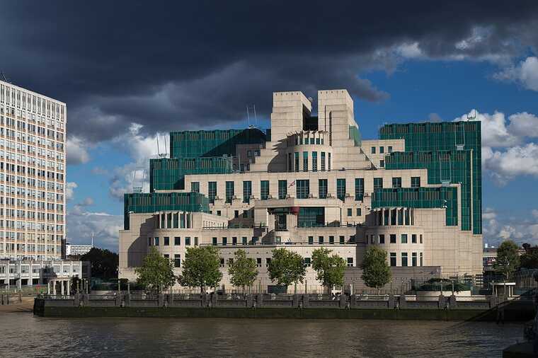 MI5 требуется лингвист со знанием чеченского языка